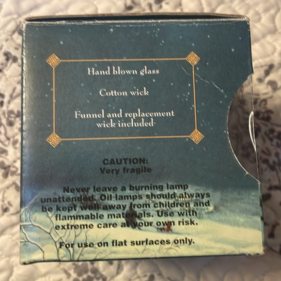 Art Glass Oil lamp - Picture 4 of 5